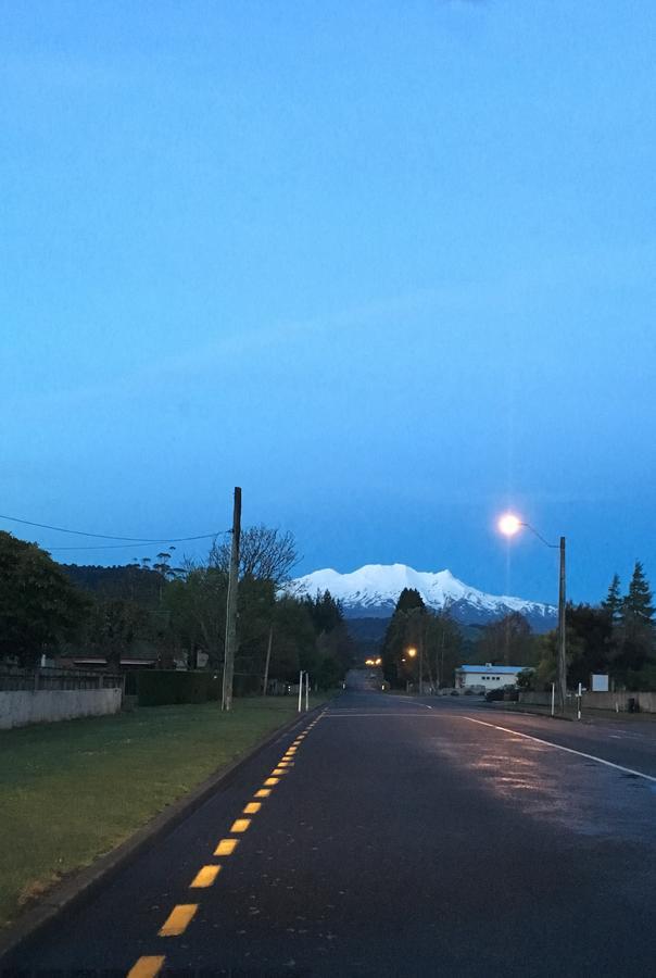 Frankie & Hugh'S Bed & Breakfast Ohakune Bagian luar foto